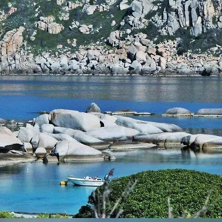 アパート Nausicaa Pool View サンタ・テレーザ・ガッルーラ